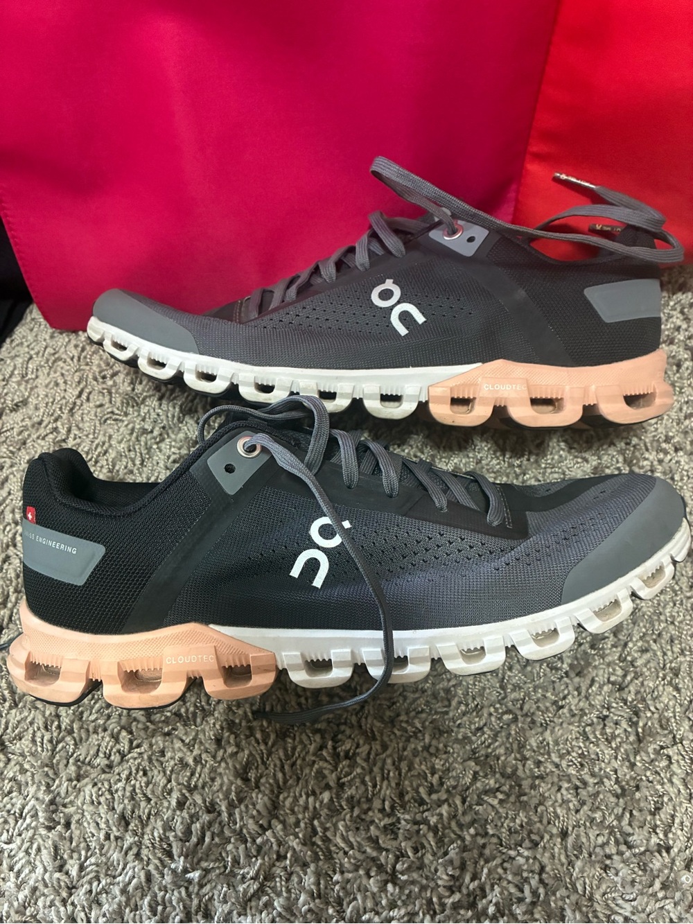 On Running Cloudflow Running Shoes - Rock / Rose - Size 9 (Wide)
